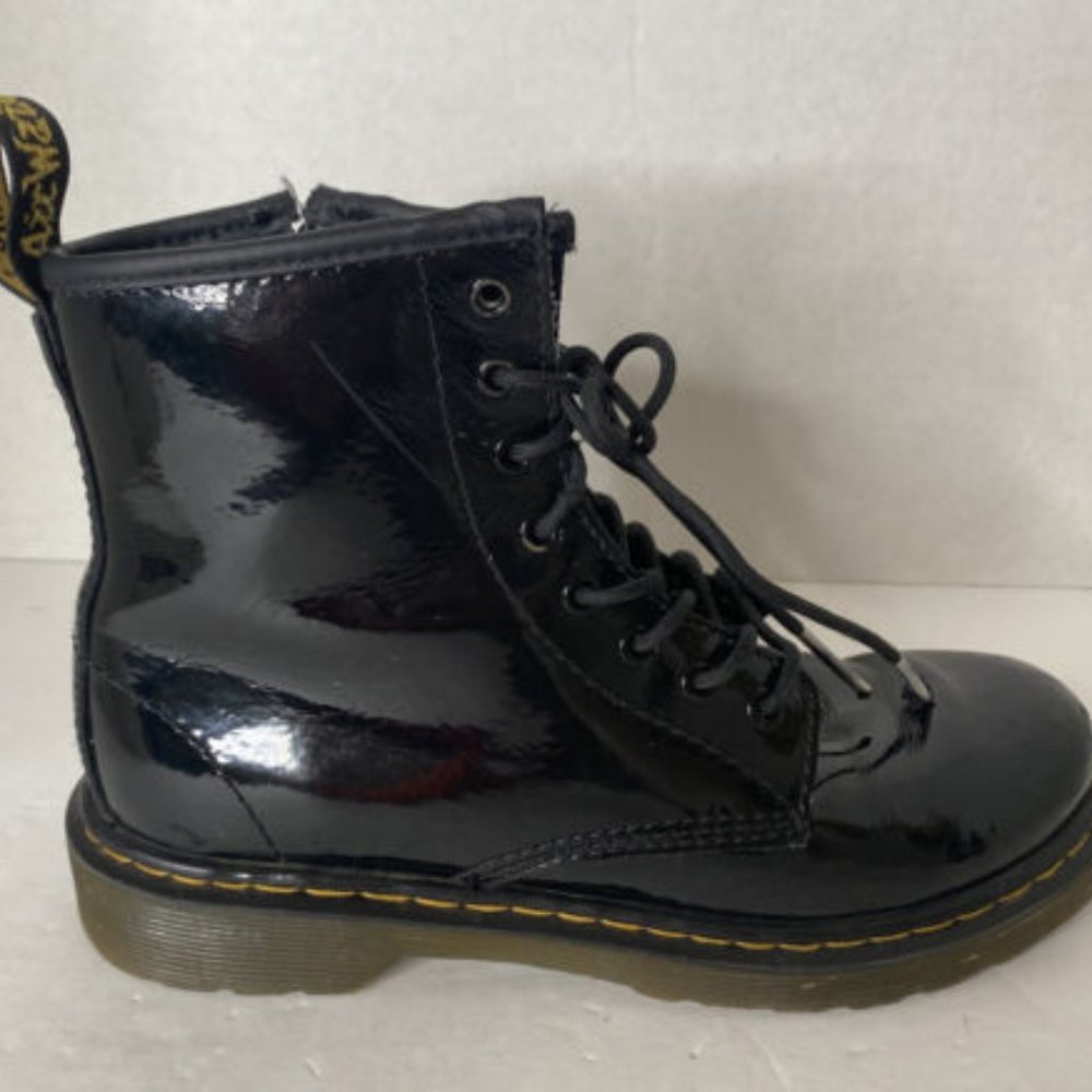 Doc Marten's Girls Patent Leather Boot. Size 3. Mint Condition.